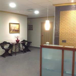 Hostal Bisbal Only Adults No Ac
